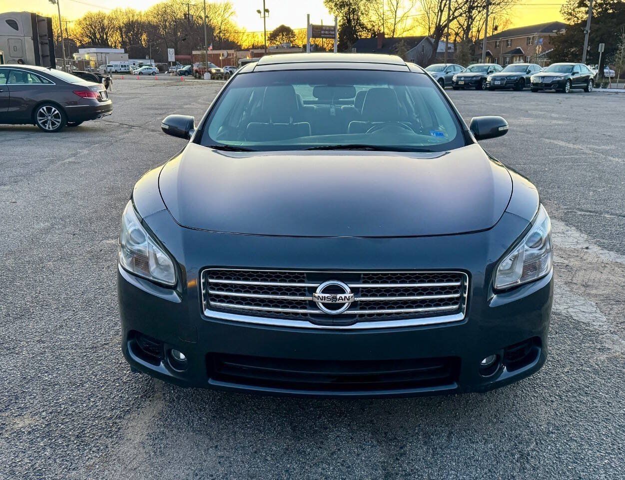 Used 2011 Nissan Maxima 3.5 SV w/ Premium Pkg FWD image 2