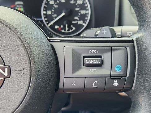 Used 2023 Nissan Rogue SV AWD/4WD image 20