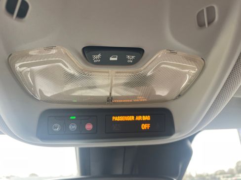 Used 2021 Chevrolet TrailBlazer LT w/ Convenience Package image 15