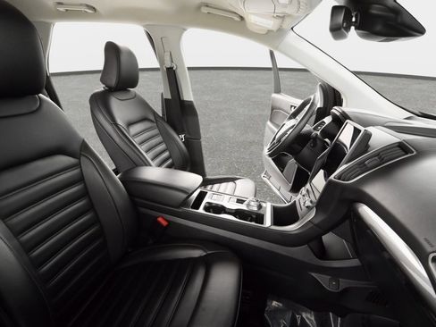 Used 2024 Ford Edge SEL image 12