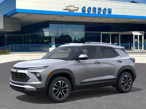 New 2026 Chevrolet TrailBlazer LT w/ Convenience Package FWD image 2