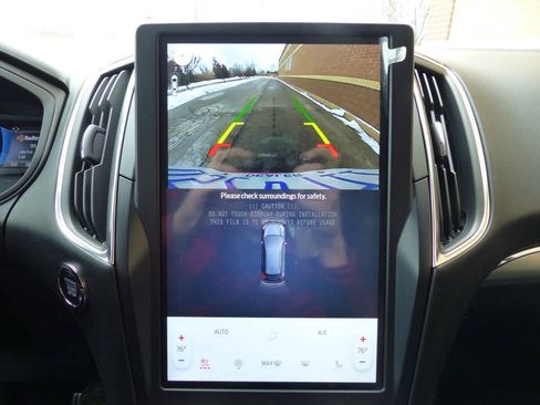 Used 2023 Ford Edge Titanium w/ Equipment Group 301A AWD/4WD image 30