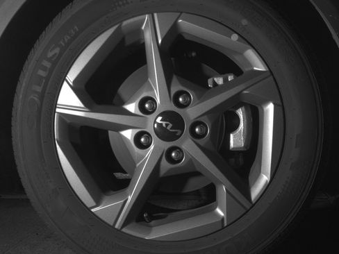 Used 2025 Kia K4 FWD image 13