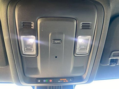 Used 2025 Chevrolet Suburban LS AWD/4WD image 32