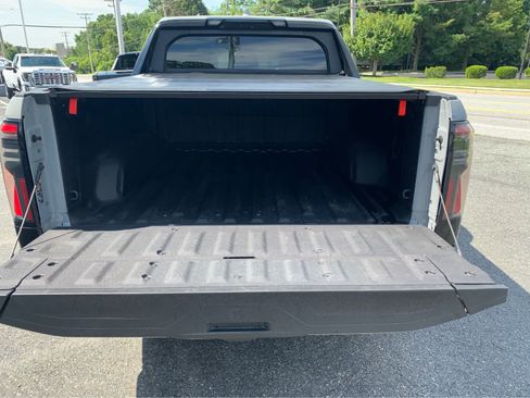 Used 2025 GMC Sierra EV Denali AWD/4WD image 7