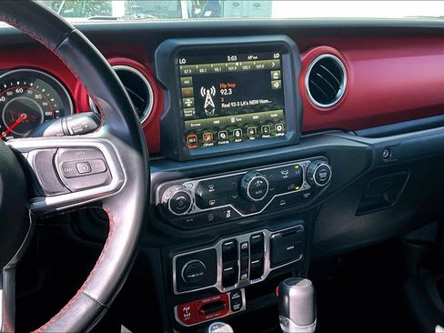 Used 2022 Jeep Gladiator Rubicon w/ LED Lighting Group AWD/4WD image 6