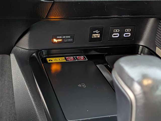 Used 2025 Toyota Camry SE FWD image 17