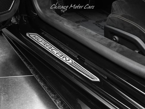 Used 2018 Lamborghini Huracan Performante image 24