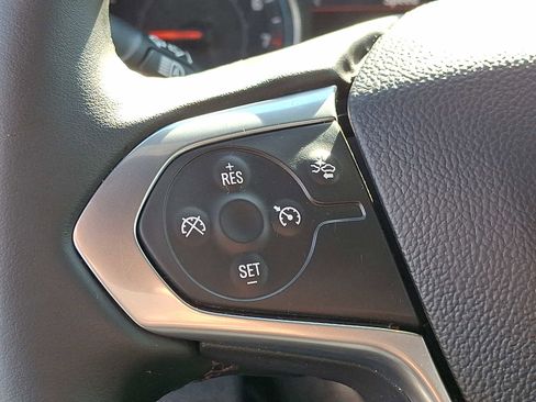 Used 2023 Chevrolet Traverse LT AWD/4WD image 21