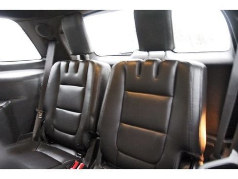 Used 2014 Ford Explorer Limited w/ Equipment Group 301A FWD image 12
