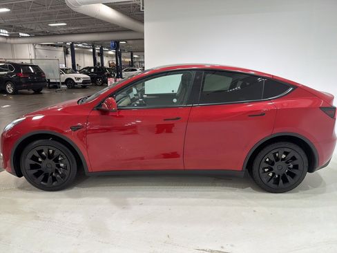 Used 2023 Tesla Model Y Long Range image 4