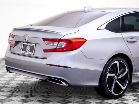 Used 2018 Honda Accord Sport image 39