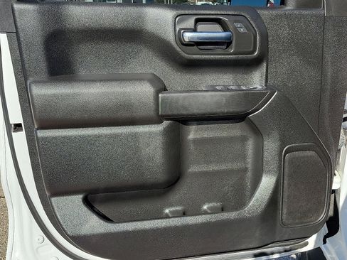 Used 2024 Chevrolet Silverado 1500 Custom image 11