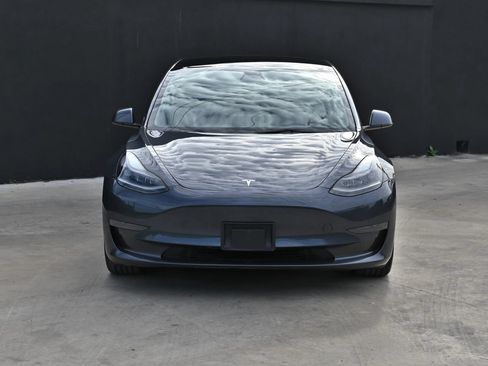 Used 2023 Tesla Model 3 Standard Range RWD image 2