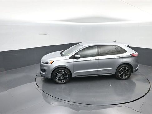 Certified 2020 Ford Edge ST image 28