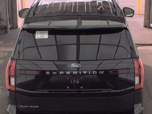 Certified 2025 Ford Expedition Platinum image 4