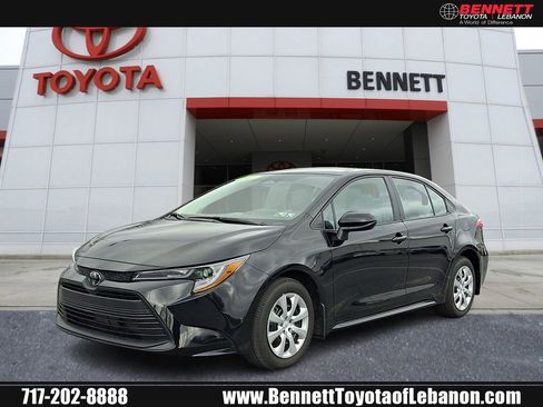 Certified 2025 Toyota Corolla LE image 1