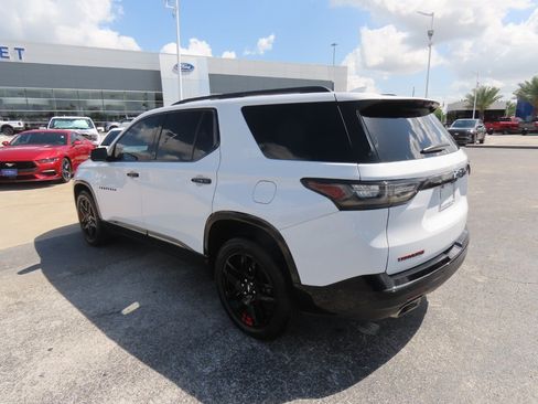 Used 2018 Chevrolet Traverse Premier w/ Redline Edition FWD image 17