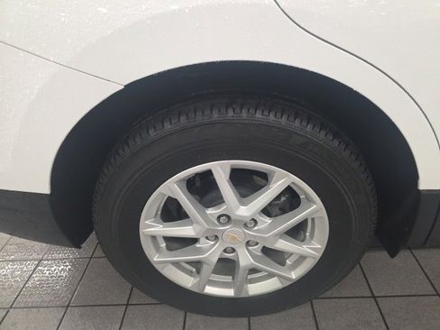 Used 2023 Chevrolet Equinox LT image 8