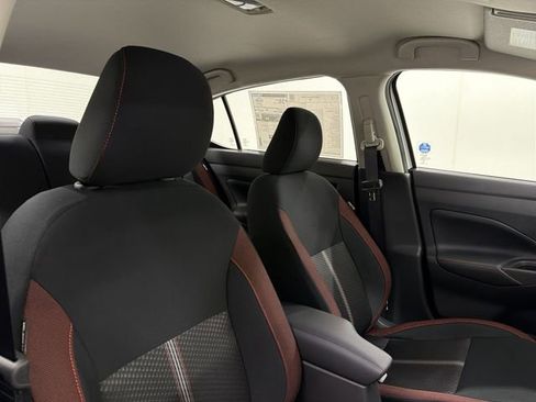 New 2025 Nissan Versa SR w/ Trunk Package image 18