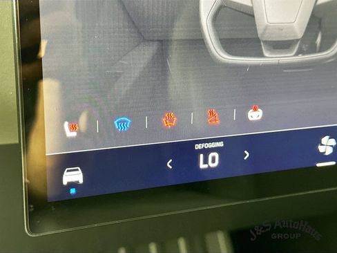 Used 2026 Tesla Cybertruck AWD Crew Cab image 27