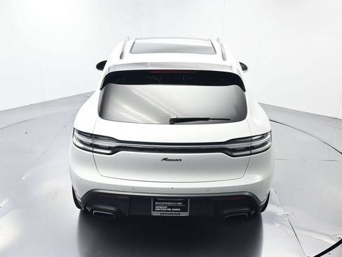 Certified 2023 Porsche Macan AWD/4WD image 38
