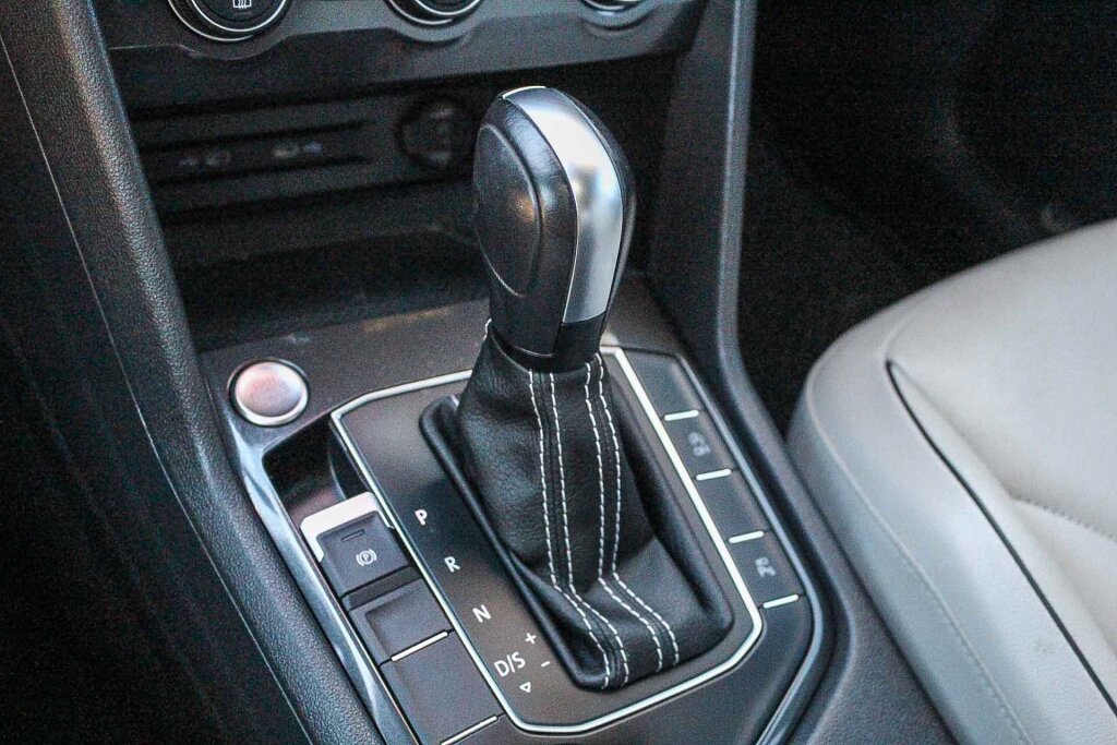 Used 2021 Volkswagen Tiguan SEL Premium R-Line AWD/4WD image 15