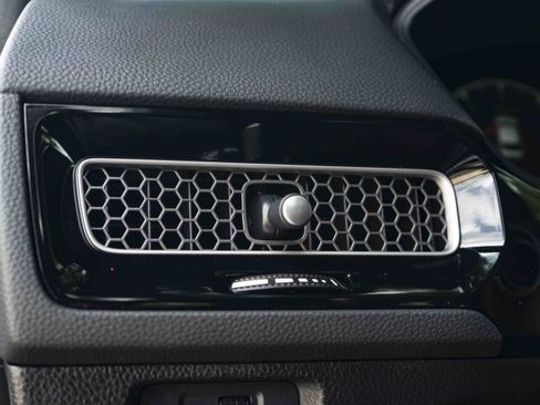Used 2025 Honda Civic Sport image 39