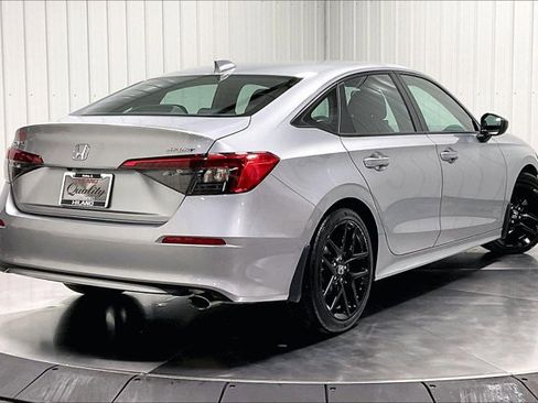 Used 2023 Honda Civic Sport image 13