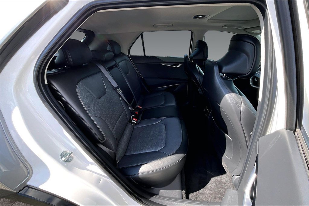 Used 2023 Kia Niro Wave w/ Wave Preserve Package FWD image 16