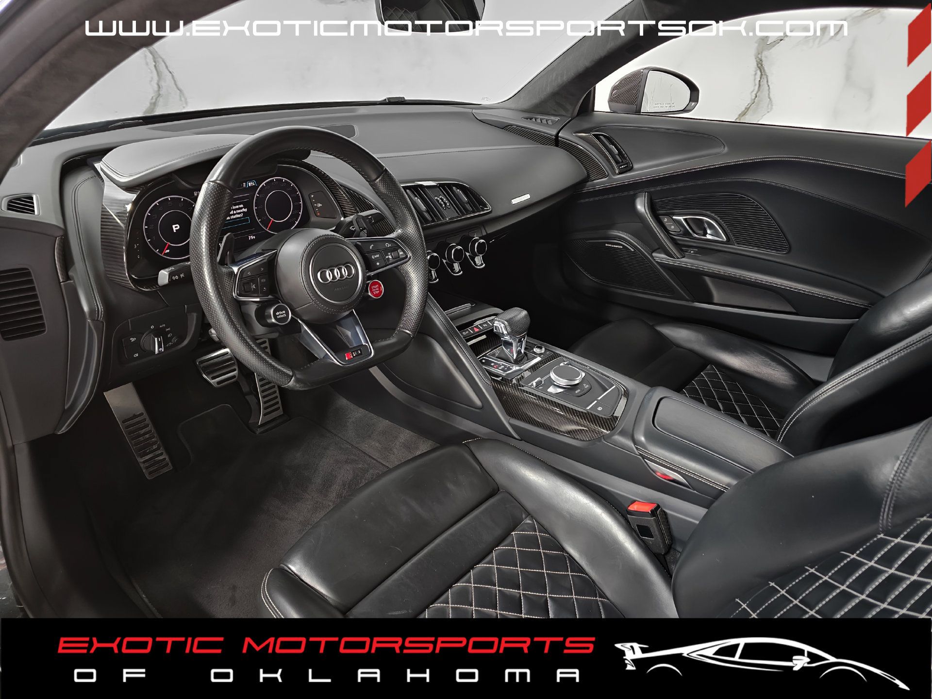 Used 2017 Audi R8 V10 w/ Carbon Exterior Package AWD/4WD image 19