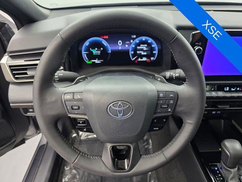 Used 2025 Toyota Camry XSE image 19