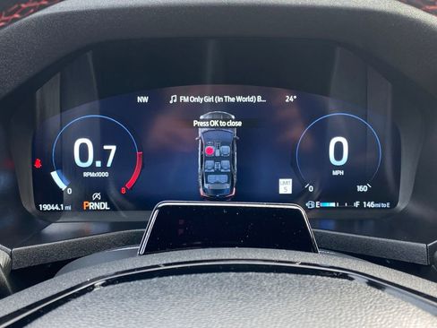 Used 2025 Ford Explorer ST-Line image 28