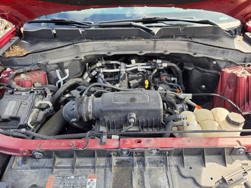 Used 2022 Ford Explorer XLT w/ Class IV Trailer Tow Package AWD/4WD image 9