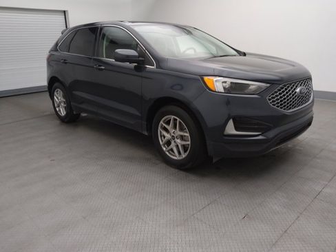 Used 2023 Ford Edge SEL image 11
