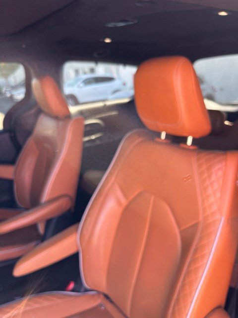 Used 2022 Chrysler Pacifica Pinnacle FWD image 12