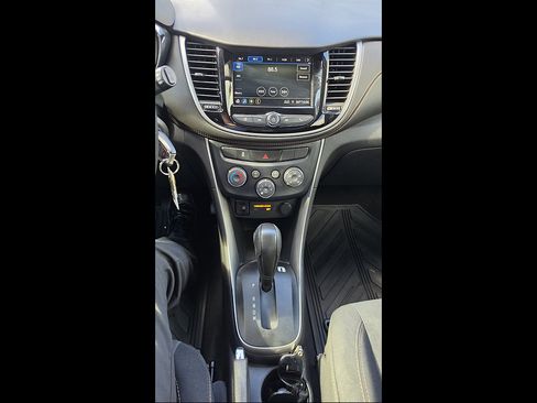 Used 2019 Chevrolet Trax LS w/ Tint and Cruise Package FWD image 7