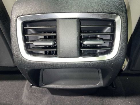 Used 2025 Acura RDX SH-AWD image 25