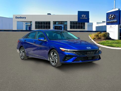 New 2024 Hyundai Elantra Limited image 11