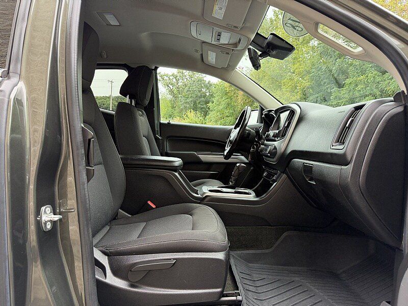 Used 2018 Chevrolet Colorado LT w/ LT Convenience Package AWD/4WD image 12