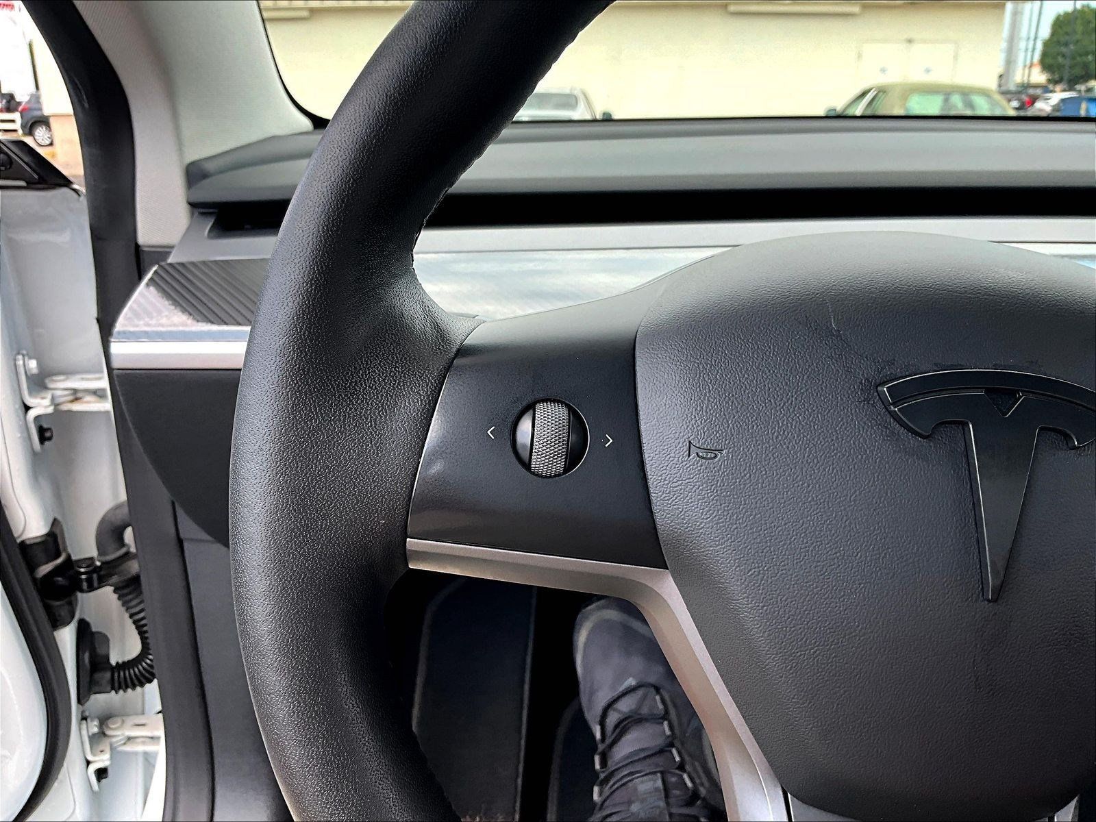 Used 2022 Tesla Model 3 Performance AWD/4WD image 11