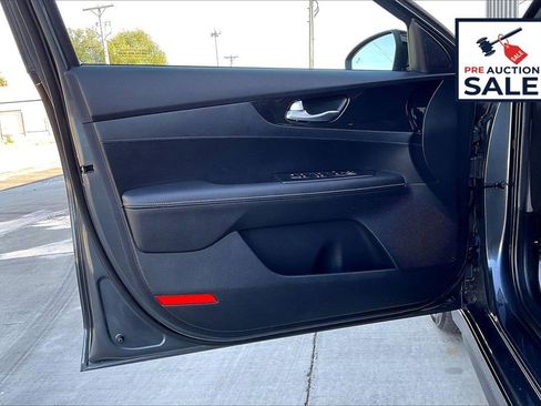 Certified 2024 Kia Forte GT-Line image 22