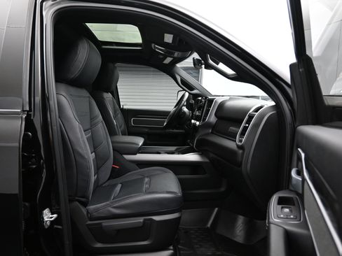 Used 2023 RAM 2500 Big Horn w/ Level B Equipment Group image 12