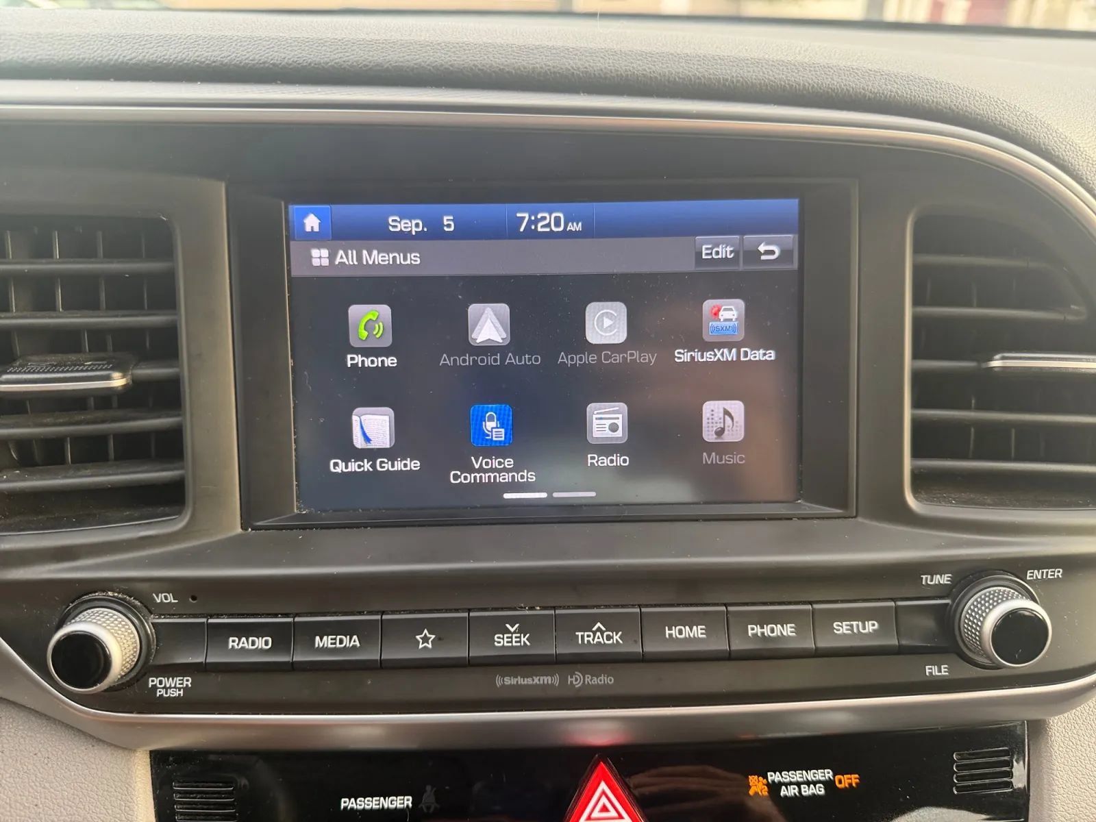 Used 2020 Hyundai Elantra SEL FWD image 22