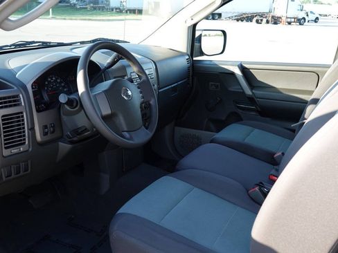 Used 2004 Nissan Titan XE w/ (PRF) Preferred Pkg AWD/4WD image 5