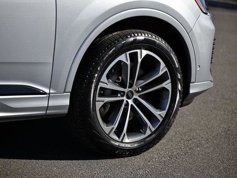 Certified 2025 Audi Q7 2.0T Premium Plus w/ Premium Plus Package image 5