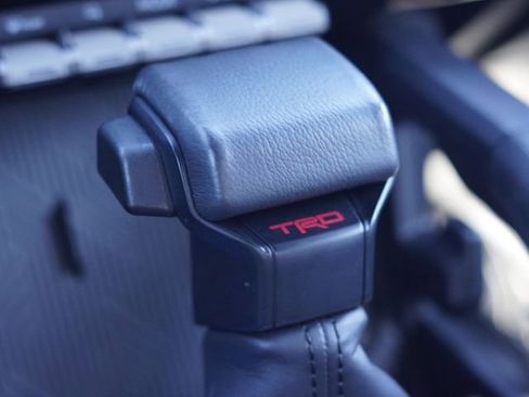 Certified 2025 Toyota Tacoma TRD Off-Road image 36