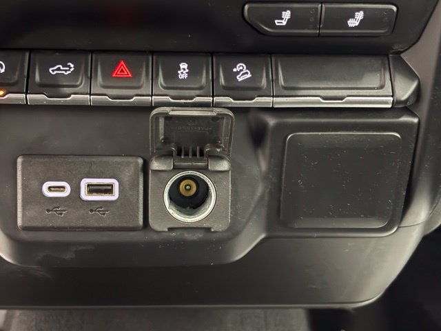 Used 2022 Chevrolet Silverado 1500 LT AWD/4WD image 34