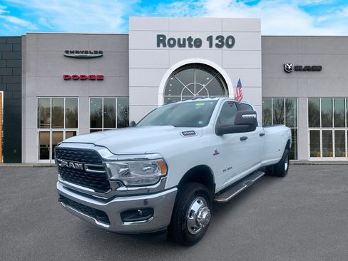 Used 2024 RAM 3500 Big Horn AWD/4WD image 3
