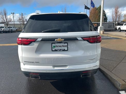 Used 2022 Chevrolet Traverse Premier image 8